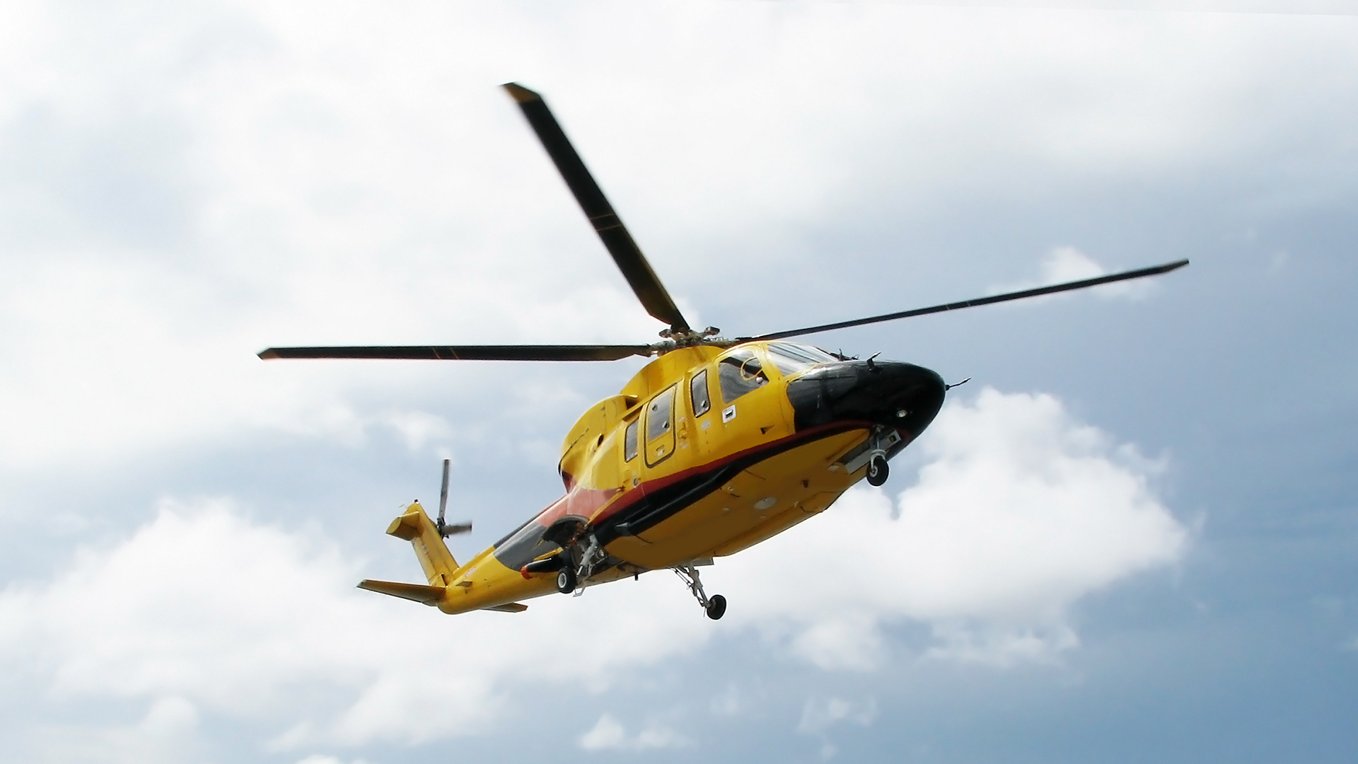 Agusta Westland Leonardo Aw169 Helicopter Air Ambulance Ems 6689